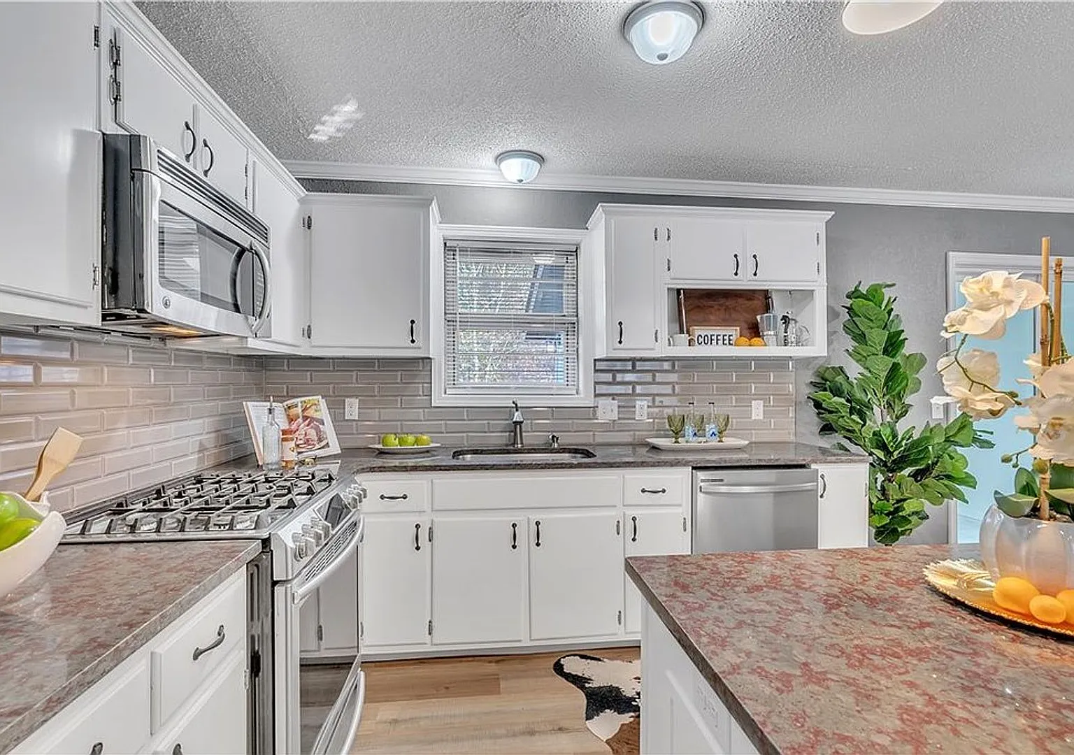 Beautiful 2 Bedroom 2 Bathroom Home In Bella Vista — Photo 4