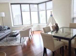 400 N Lasalle St #4102, Chicago, IL 60614