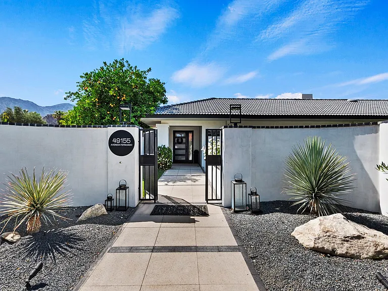 49155 Avenida Fernando — Photo 27