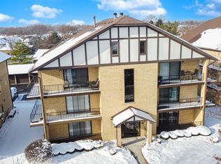 17960 Royal Oak Ct APT 2S, Tinley Park, IL 60477