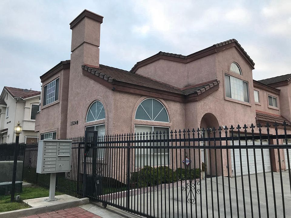 1st image of 13248 Ramona Blvd
