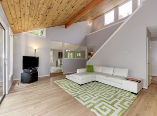 2018 Upper Lake Dr, Reston, VA 20191