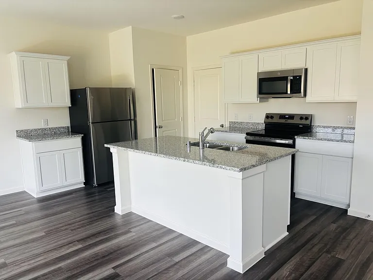 9445 Beryl Ln — Photo 2