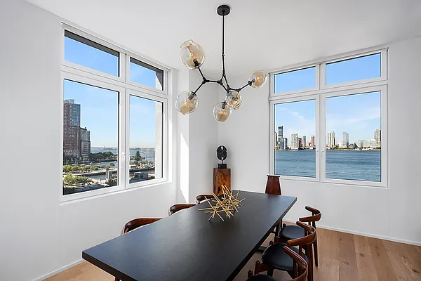 Sold by Coleman Real Estate Group | media 4