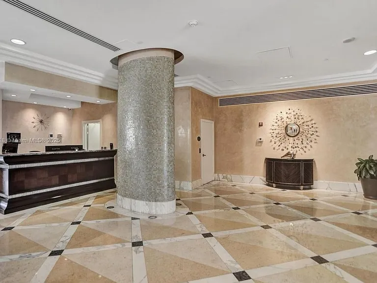 6917 Collins Ave #622 — Photo 26