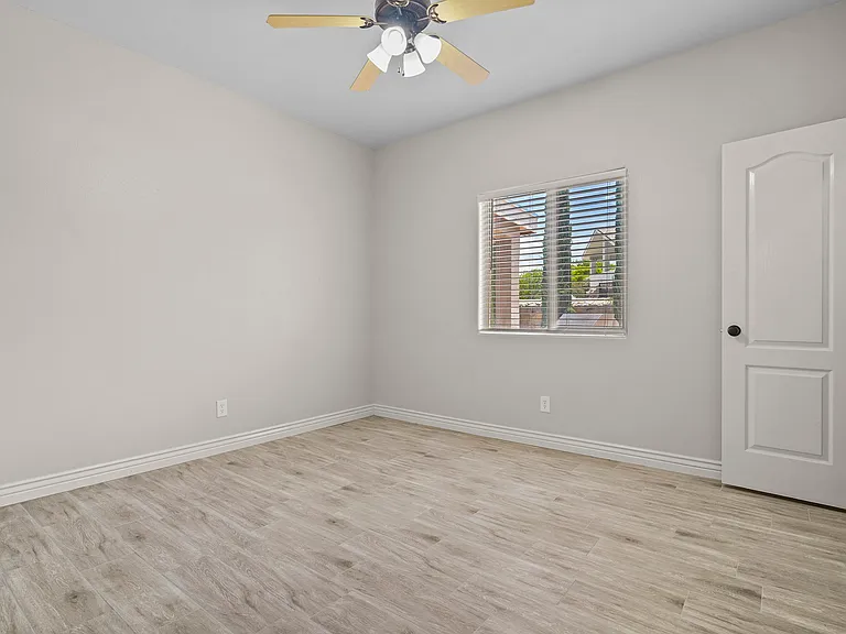 3820 Tierra Tania Pl — Photo 11