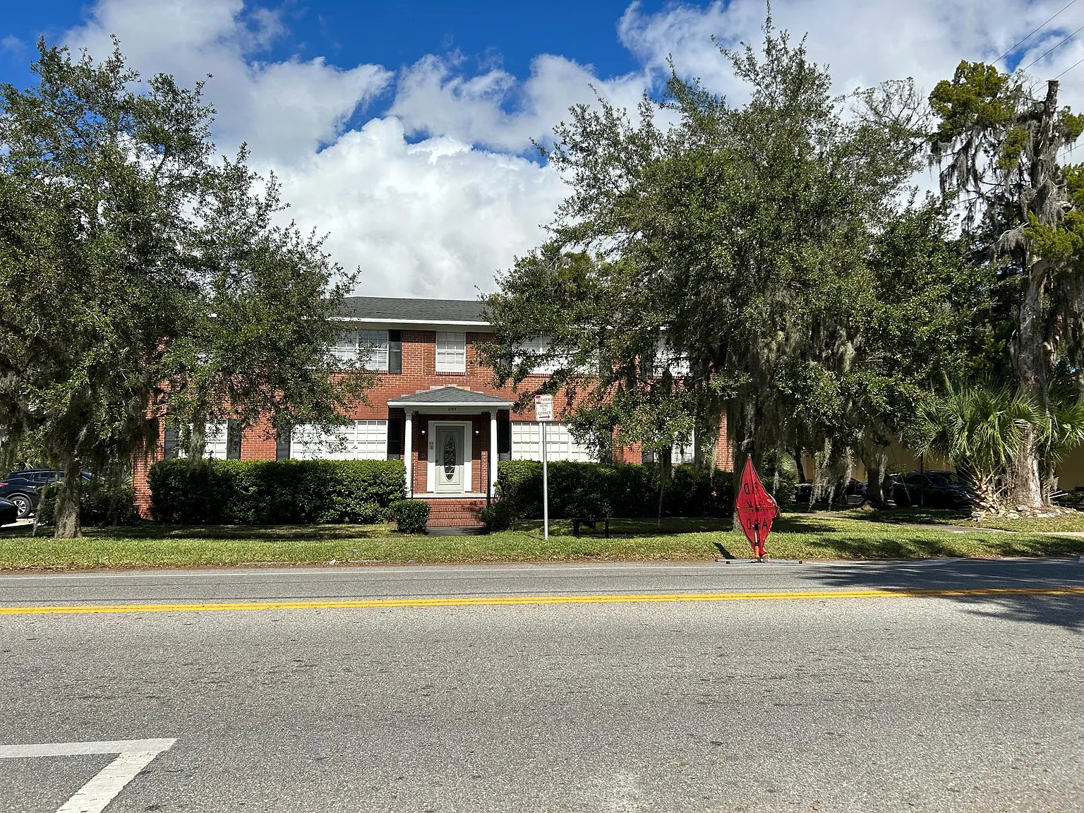 2105 Riverside Ave — Photo 1