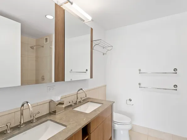 350 West 42nd Street image 10 of 16