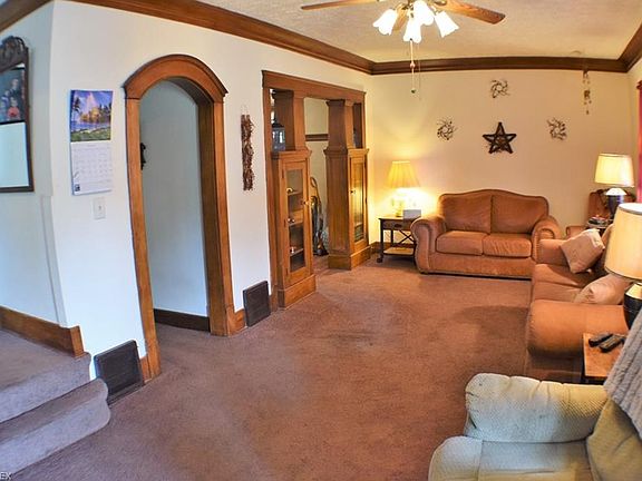 2nd image of 1301 Mahoning Ave NW