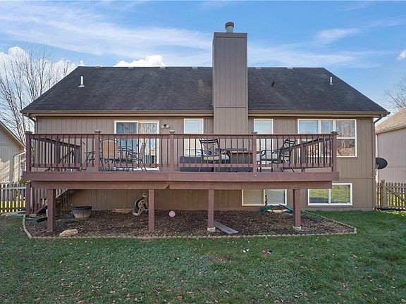 5th image of 1204 NW Long Dr