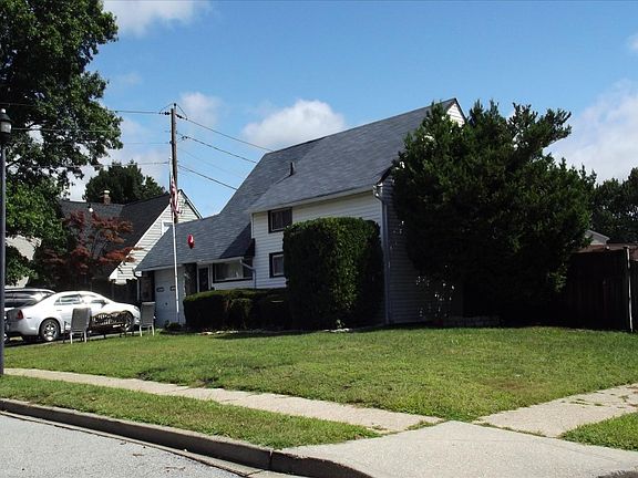 4th image of 2 Skylark Ln