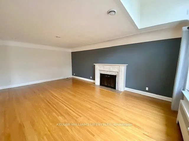 3 bed, $2,995 — Photo 2