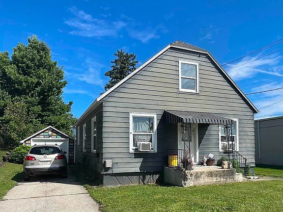 2nd image of 204 Iowa Ave