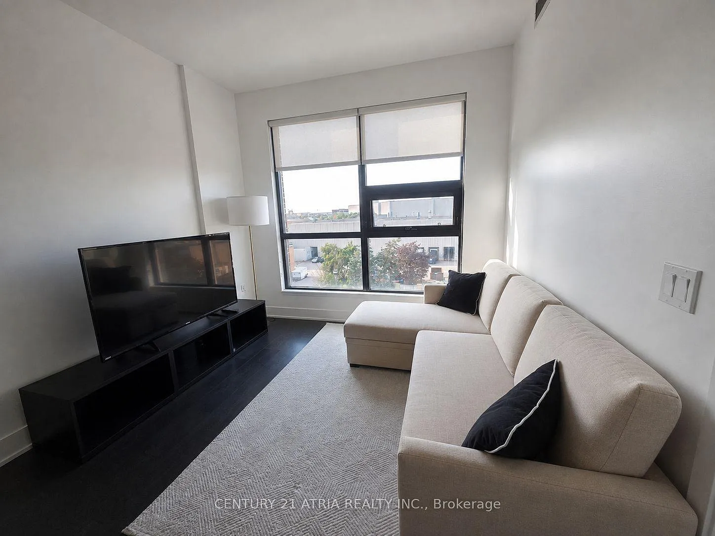 2 bed, $2,300 — Photo 4