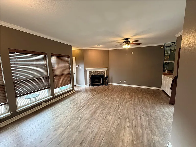 6600 Valleyside Rd #D-20 — Photo 11