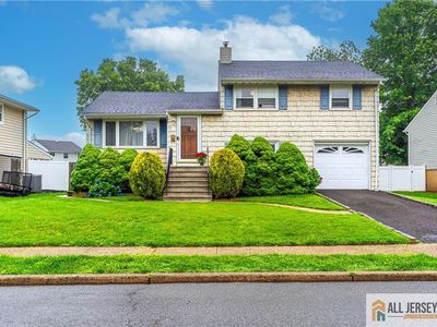 47 Dewitt Ter, Colonia, NJ, 07067