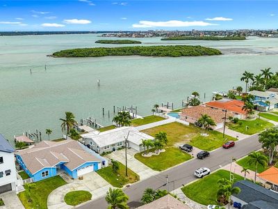 533 Johns Pass Ave, Madeira Beach, FL, 33708