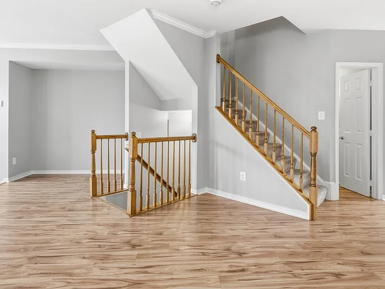 7035 Kings Manor Dr — Photo 11