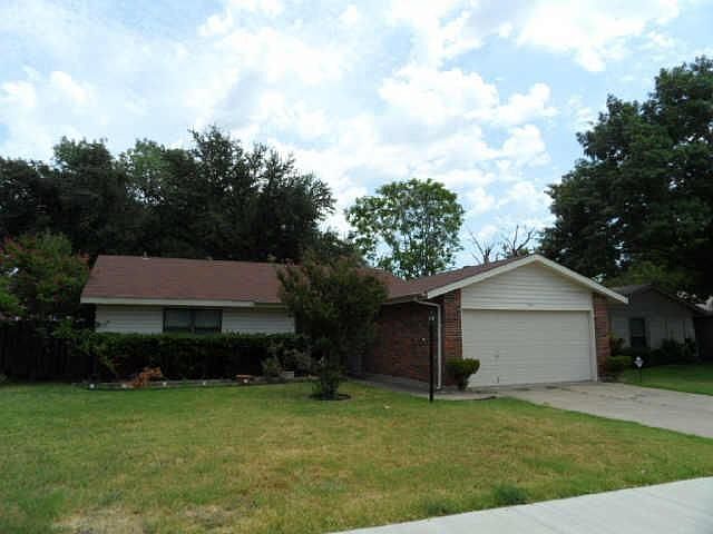 1st image of 123 Village Dr