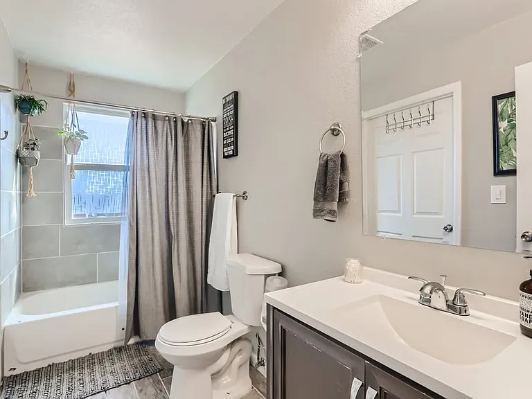17989 E Ohio Cir — Photo 11