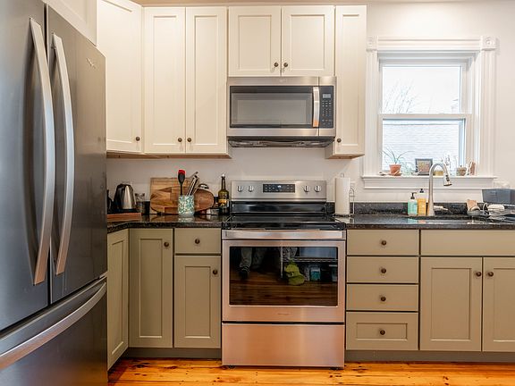 4th image of 88 Forest Ave #2