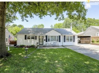 7612 W 65th St, Overland Park, KS 66202