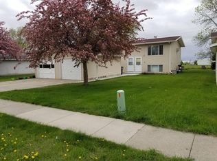 908 32nd St N, Fargo, ND