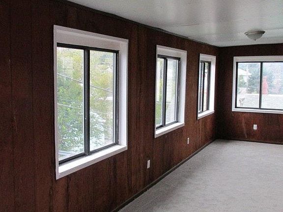 Sunporch- covered