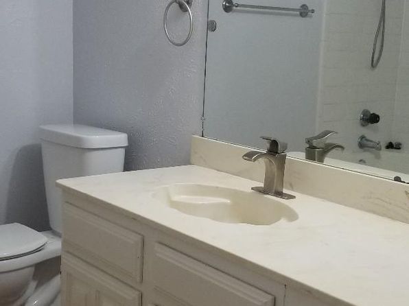 333 Melrose Dr APT 7D