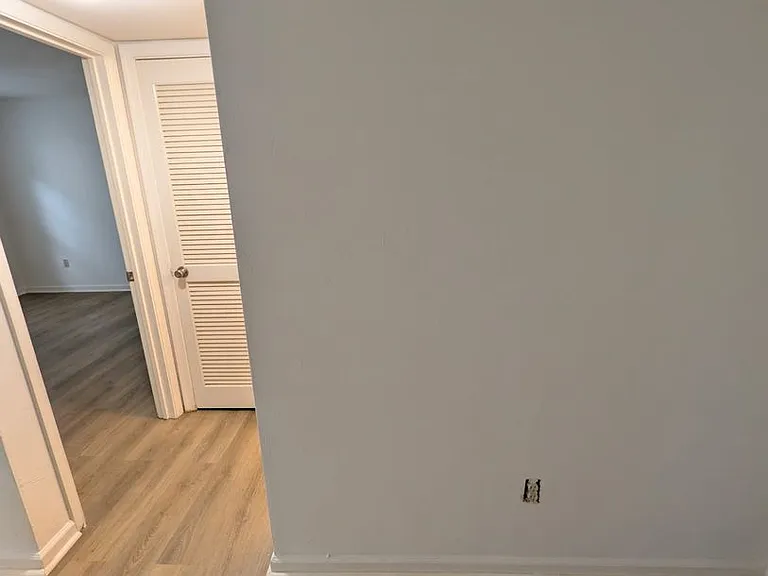 Amhurst III Apartments — Photo 13