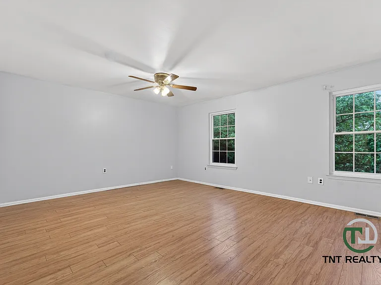 323 Constitution Cir — Photo 15