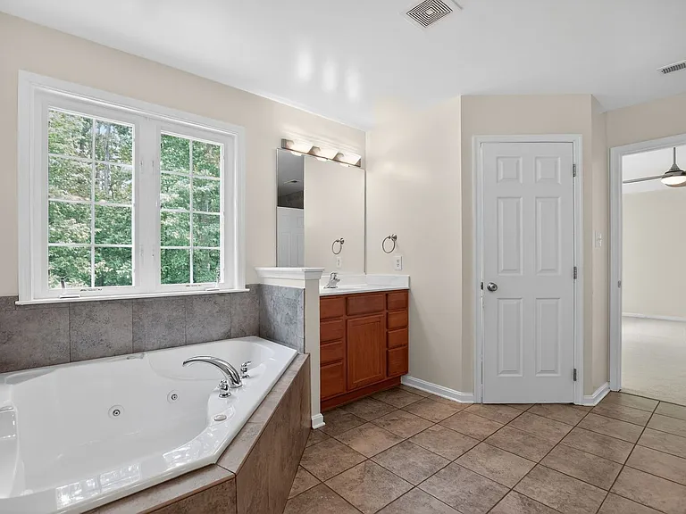 15152 Robbers Roost Ct — Photo 7