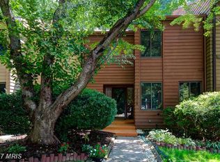 11519 Hearthstone Ct, Reston, VA 20191