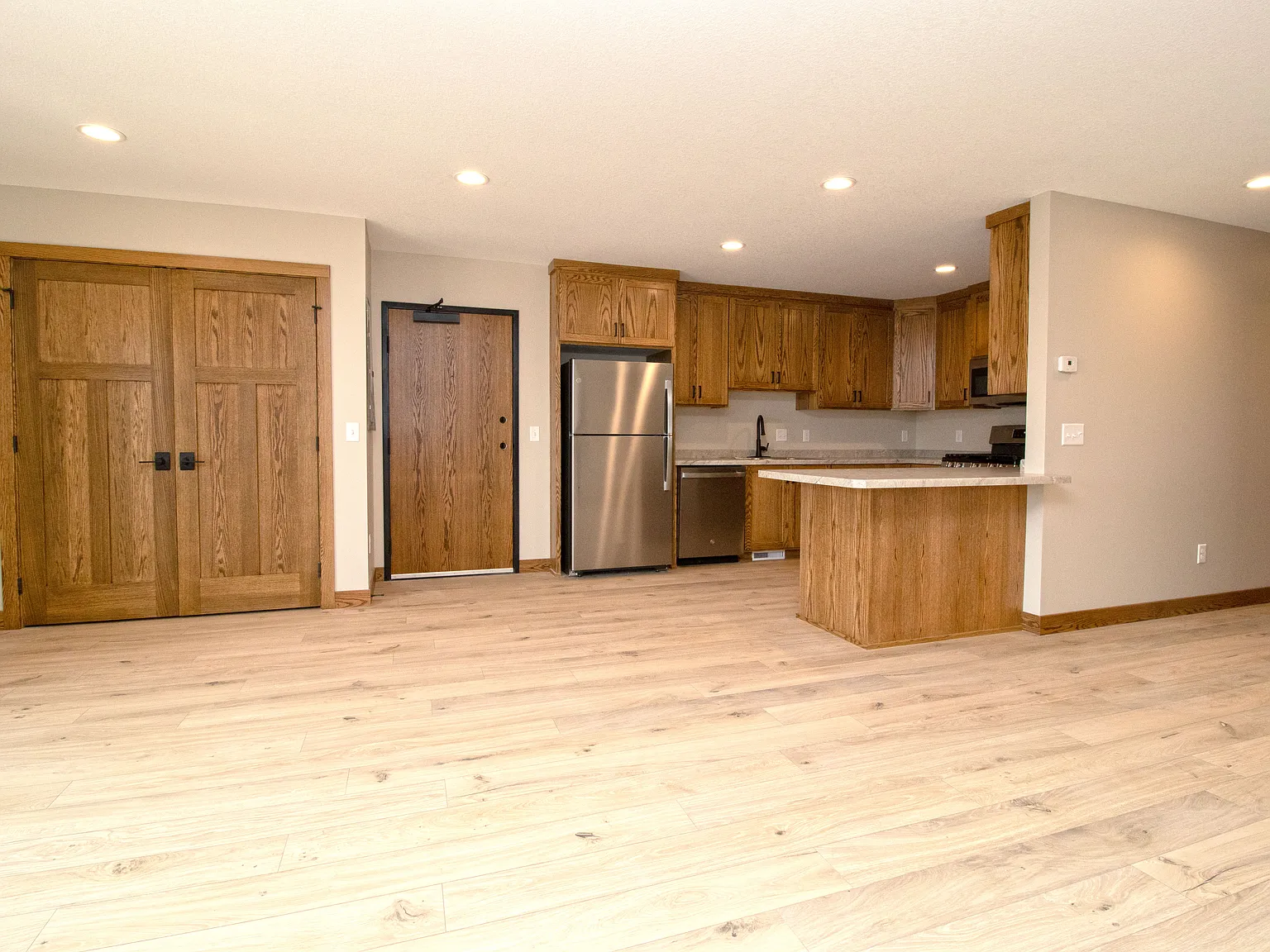 2 bed, 1100 sqft, $1,795 — Photo 3