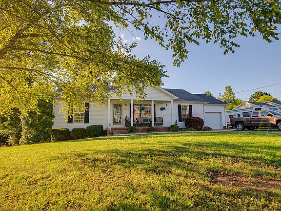 2nd image of 200 S Wood Ln