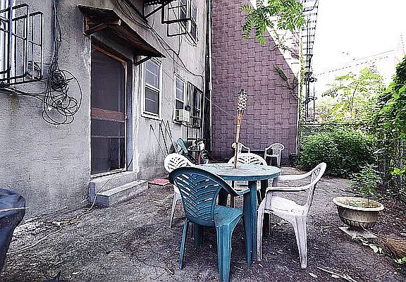 3rd image of 433 Metropolitan Ave #1C
