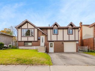 894 Strasburg Rd, Kitchener, ON N2E2K4