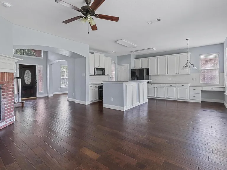 9669 Plains Cir — Photo 10