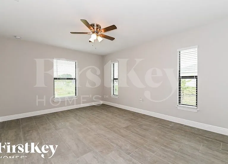 1019 Chapel Ave — Photo 9