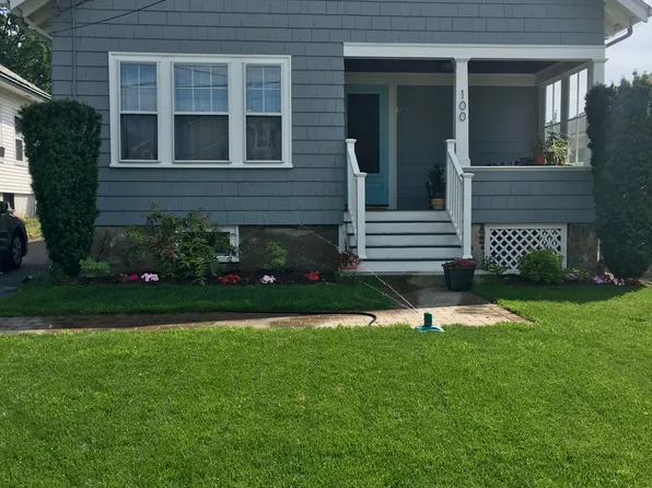 100 Mason Ave, Cranston, RI 02910