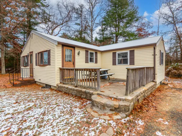 910 County Road, West Wareham, MA 02576
