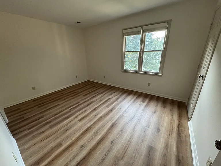 5432 Sharpe Dr — Photo 8