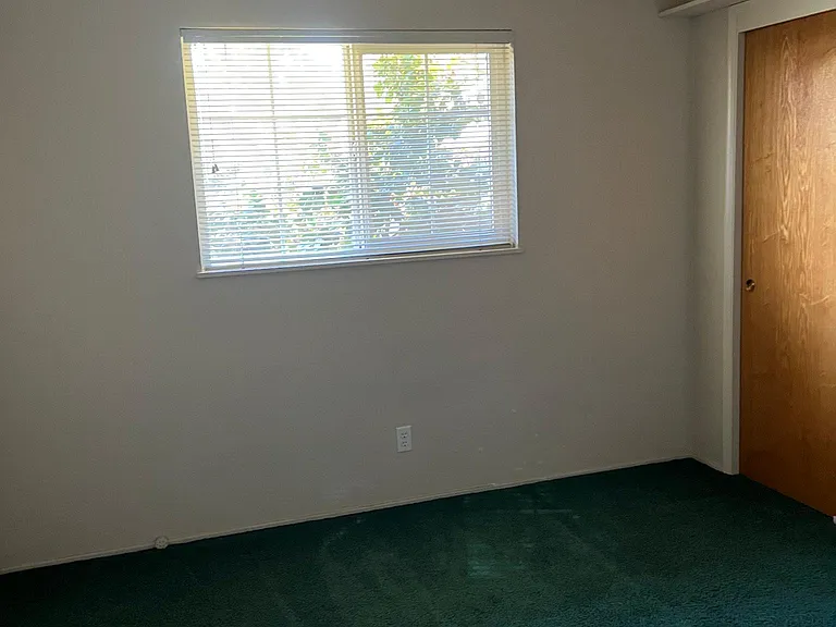 811 W Tokay St — Photo 8