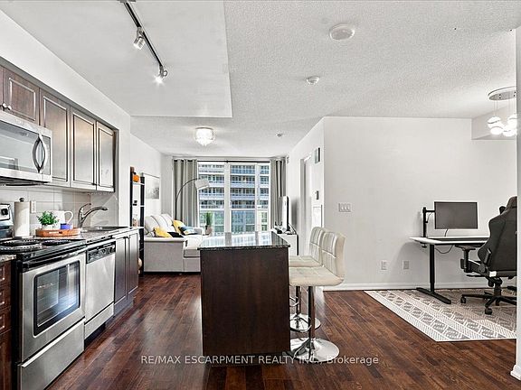 5th image of 209 Fort York Blvd #676