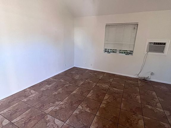 4th image of 514 E Calle Roca APT C