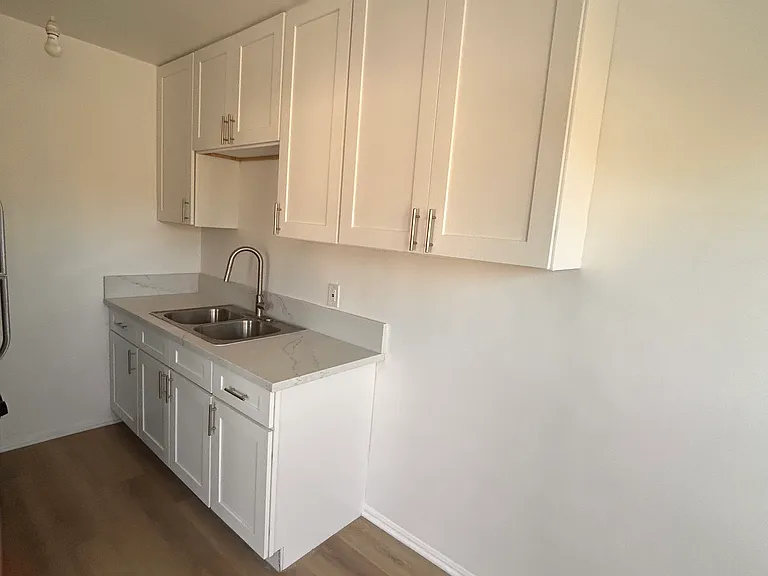 2215 20th St #1 — Photo 9