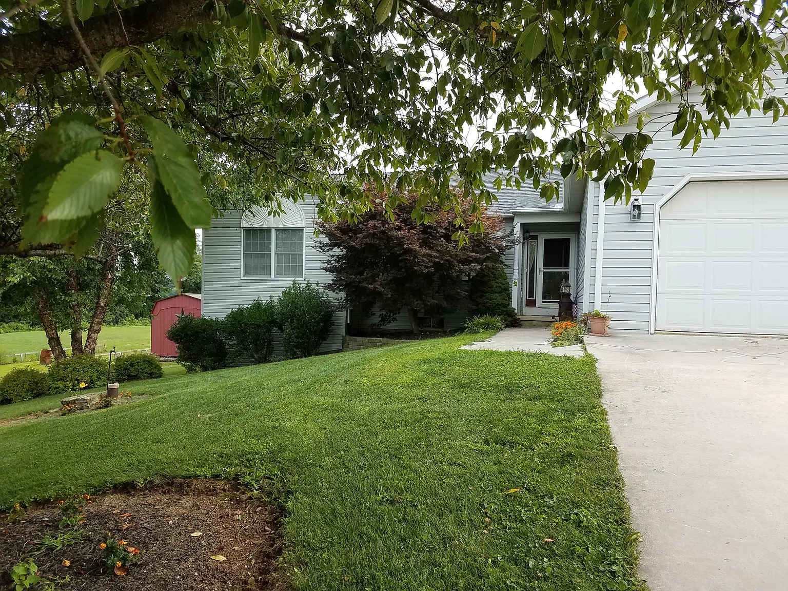 4 Justabee Ln photo 1