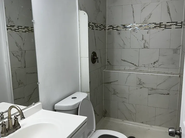 5017 1st St NW #2 — Photo 3