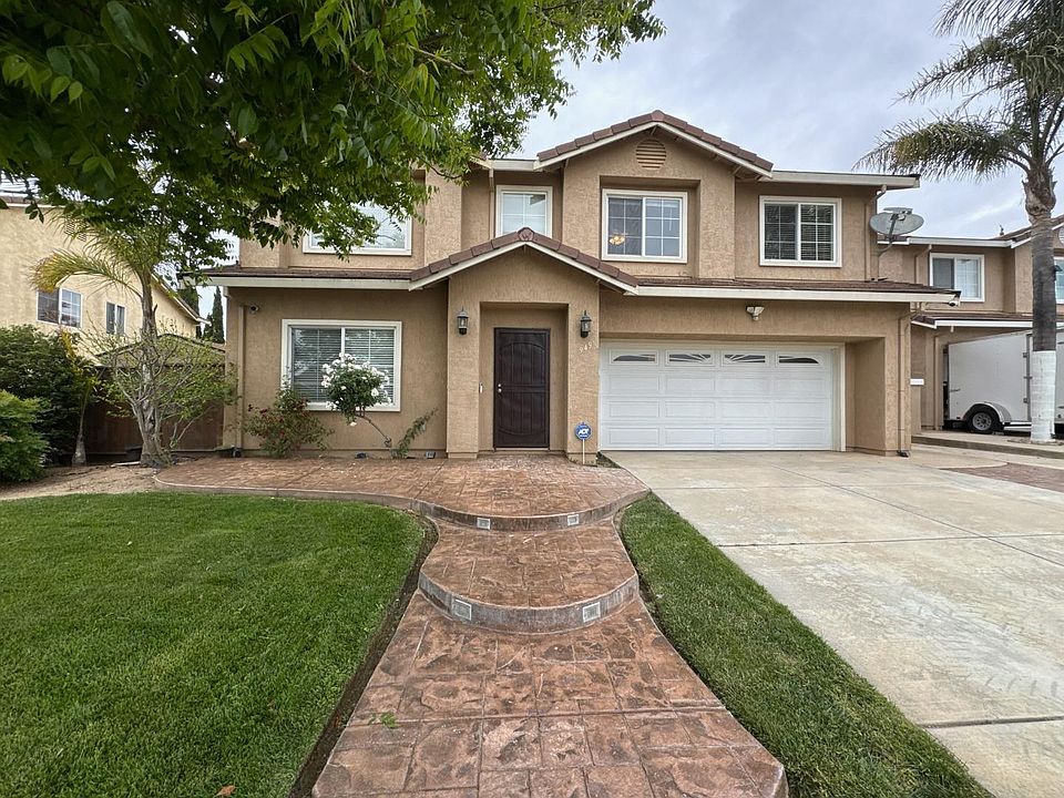 1st image of 949 Barrera St