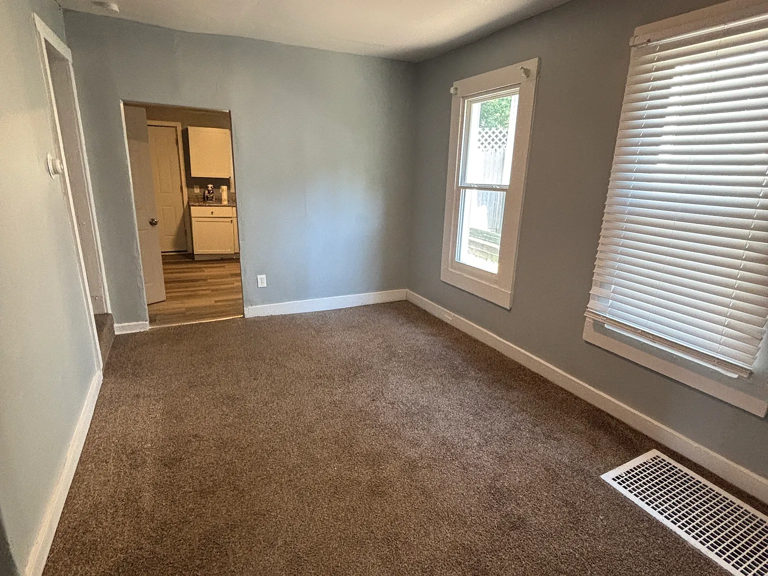 3 bed, 1.5 bath, 1244 sqft, $1,175 — Photo 3